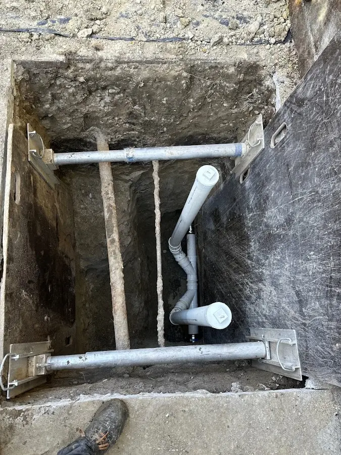 Experienced plumber completing Drain Cleaning work in Lathrup Village